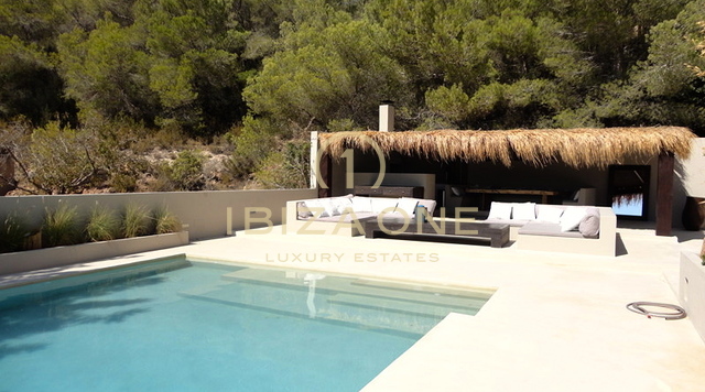 Luxuriöse und moderne Neubauvilla in toller Lage zu verkaufen, Ibiza - Luxuriöse und moderne Neubauvilla in toller Lage zu vermieten, Ibiza