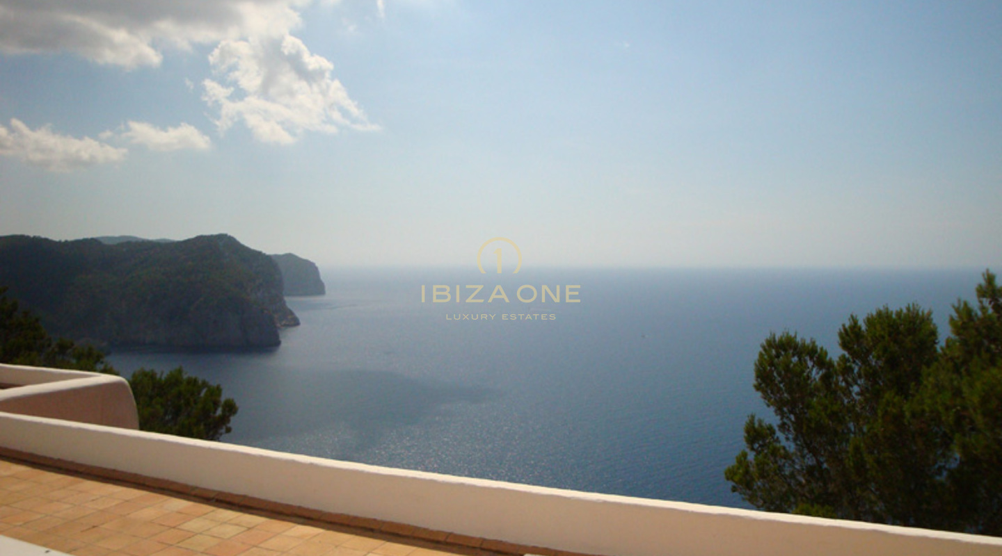 Impressionnante villa de luxe en première ligne avec magnifique vue panoramique à vendre, Ibiza - Impressionnante villa de luxe en première ligne avec magnifique vue panoramique à louer, Ibiza