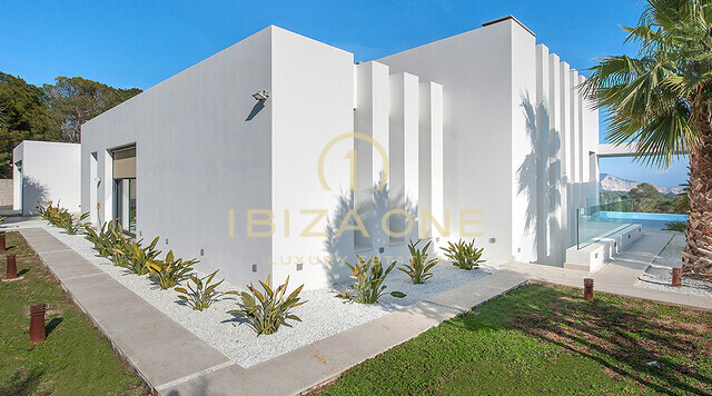 Magnifique villa moderne avec vue imprenable sur la mer à vendre, Ibiza - Magnifique villa moderne avec vue imprenable sur la mer à louer, Ibiza