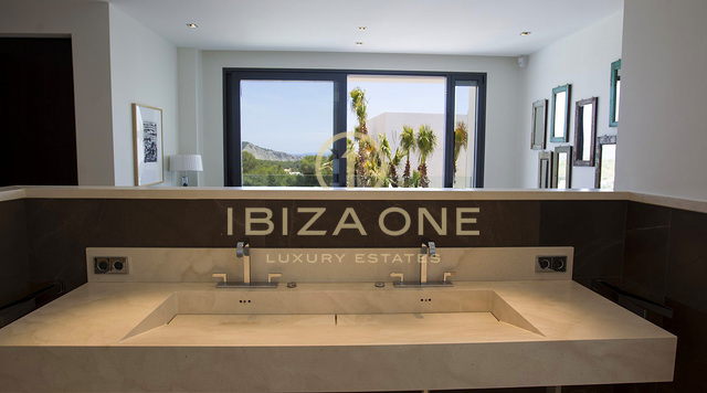 Magnifique villa moderne avec vue imprenable sur la mer à vendre, Ibiza - Magnifique villa moderne avec vue imprenable sur la mer à louer, Ibiza