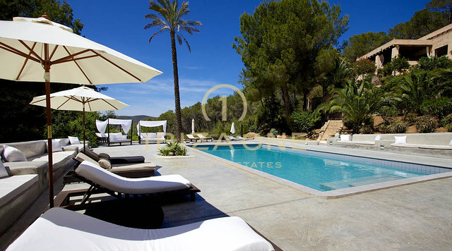 Luxe en statige finca met enorm perceel - dichtbij Ibiza en Santa Eulalia te koop, Ibiza - Luxe en statige finca met enorm perceel - dichtbij Ibiza en Santa Eulalia te huur, Ibiza