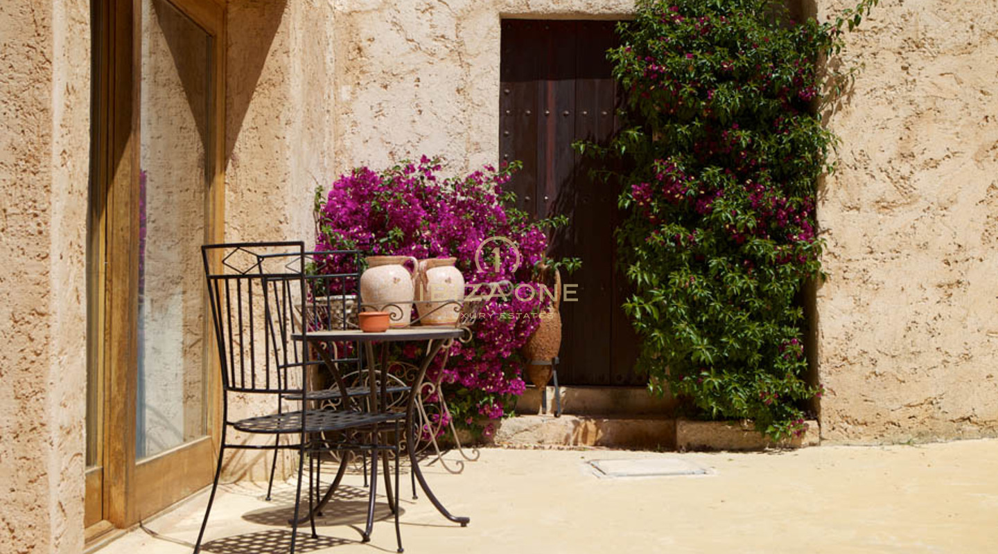 Finca de luxe et seigneuriale avec immense terrain - près d'Ibiza et Santa Eulalia à vendre, Ibiza - Finca de luxe et seigneuriale avec immense terrain - près d'Ibiza et Santa Eulalia à louer, Ibiza