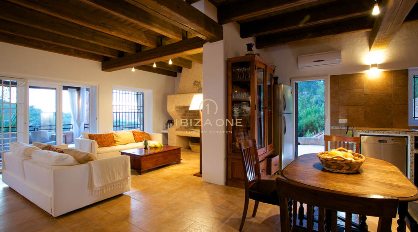 Luxuriöse und herrschaftliche Finca mit riesigem Grundstück – in der Nähe von Ibiza und Santa Eulalia zu verkaufen, Ibiza – Luxuriöse und herrschaftliche Finca mit riesigem Grundstück – in der Nähe von Ibiza und Santa Eulalia zu vermieten, Ibiza