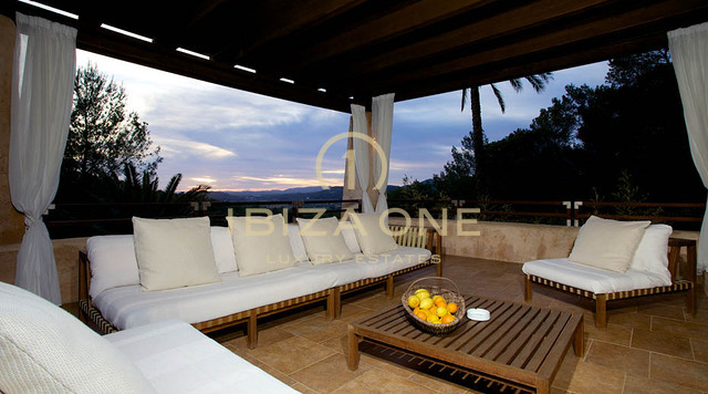Finca señorial de lujo con gran parcela - cerca de Ibiza y Santa Eulalia en venta, Ibiza - Finca señorial de lujo con gran parcela - cerca de Ibiza y Santa Eulalia en alquiler, Ibiza