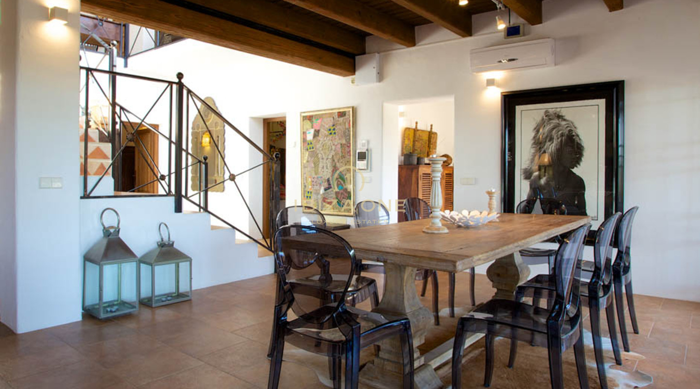 Finca de luxe et seigneuriale avec immense terrain - près d'Ibiza et Santa Eulalia à vendre, Ibiza - Finca de luxe et seigneuriale avec immense terrain - près d'Ibiza et Santa Eulalia à louer, Ibiza