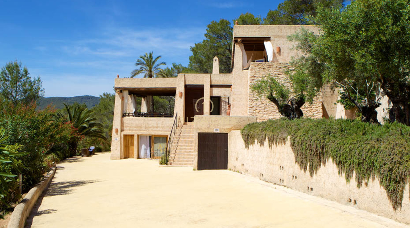 Luxuriöse und herrschaftliche Finca mit riesigem Grundstück – in der Nähe von Ibiza und Santa Eulalia zu verkaufen, Ibiza – Luxuriöse und herrschaftliche Finca mit riesigem Grundstück – in der Nähe von Ibiza und Santa Eulalia zu vermieten, Ibiza