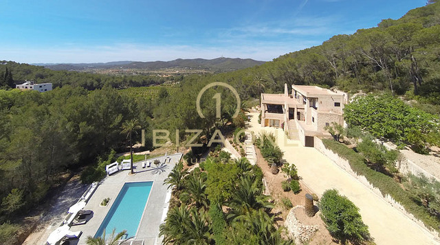 Luxe en statige finca met enorm perceel - dichtbij Ibiza en Santa Eulalia te koop, Ibiza - Luxe en statige finca met enorm perceel - dichtbij Ibiza en Santa Eulalia te huur, Ibiza