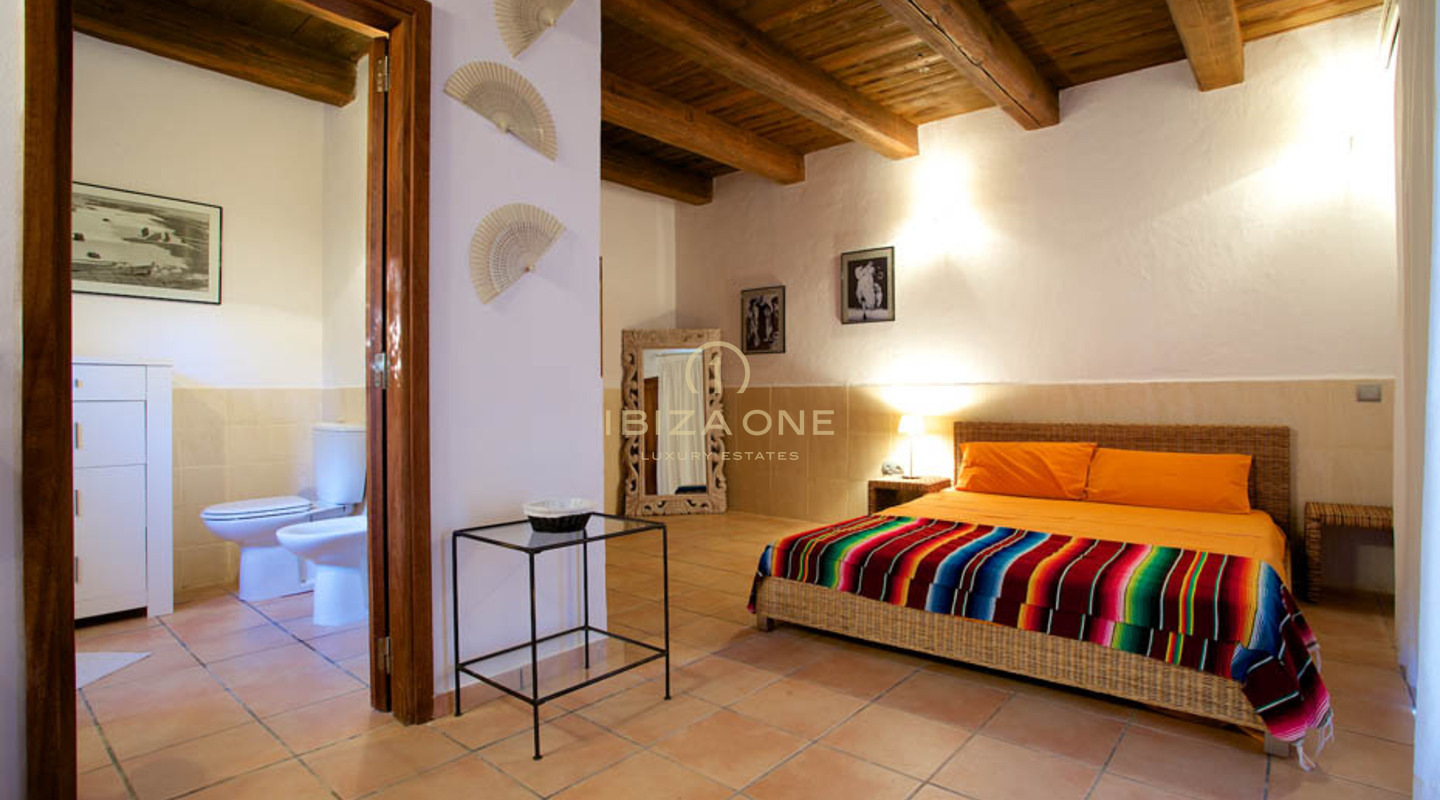 Luxuriöse und herrschaftliche Finca mit riesigem Grundstück – in der Nähe von Ibiza und Santa Eulalia zu verkaufen, Ibiza – Luxuriöse und herrschaftliche Finca mit riesigem Grundstück – in der Nähe von Ibiza und Santa Eulalia zu vermieten, Ibiza