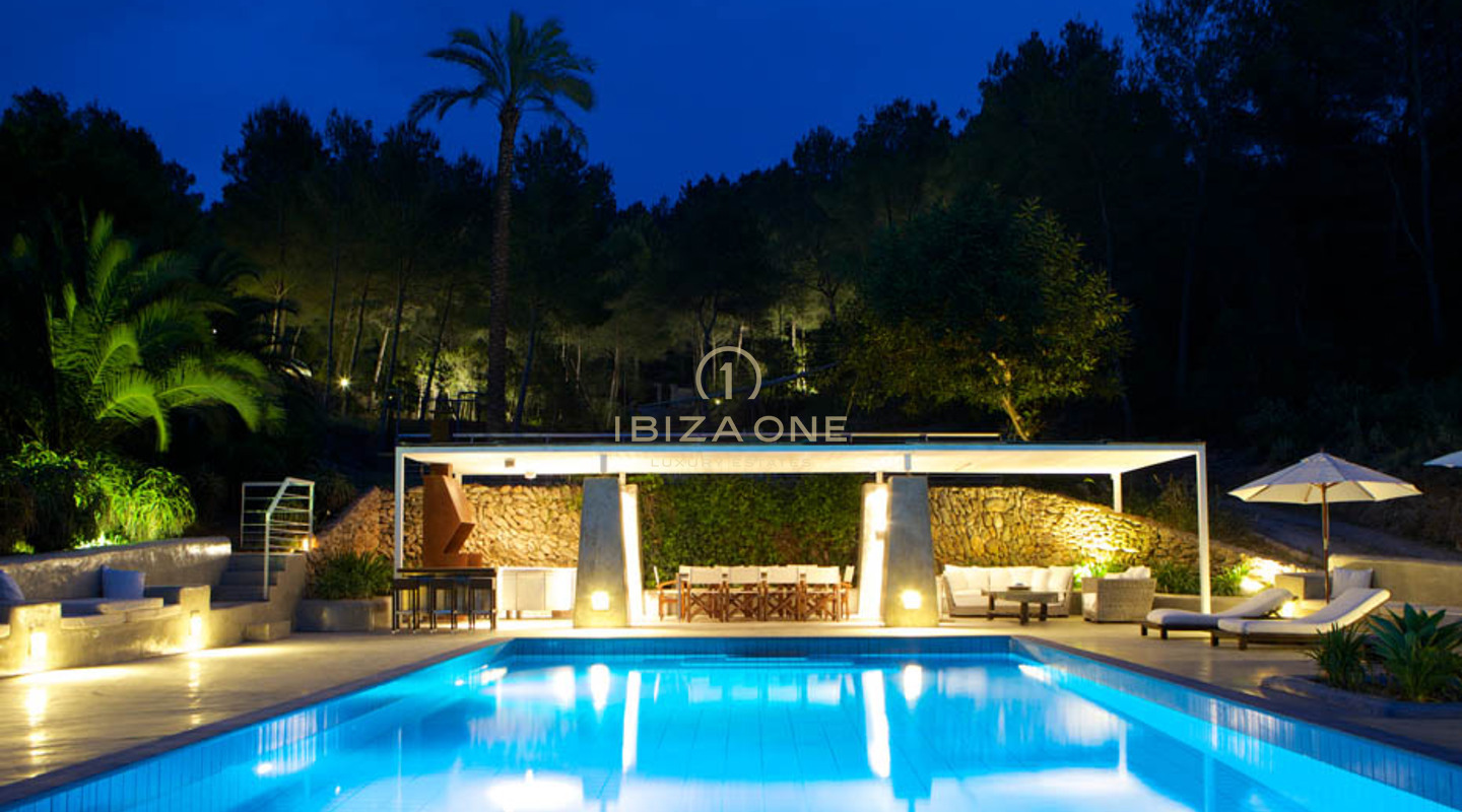 Luxuriöse und herrschaftliche Finca mit riesigem Grundstück – in der Nähe von Ibiza und Santa Eulalia zu verkaufen, Ibiza – Luxuriöse und herrschaftliche Finca mit riesigem Grundstück – in der Nähe von Ibiza und Santa Eulalia zu vermieten, Ibiza