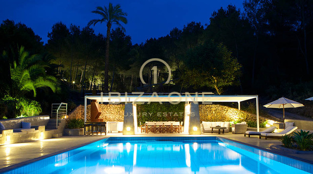 Luxe en statige finca met enorm perceel - dichtbij Ibiza en Santa Eulalia te koop, Ibiza - Luxe en statige finca met enorm perceel - dichtbij Ibiza en Santa Eulalia te huur, Ibiza