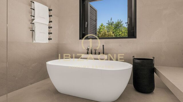 Super Luxus-Immobilie / Villa auf Ibiza mit atemberaubender Aussicht zu verkaufen, Ibiza - Super Luxus-Immobilie / Villa auf Ibiza mit atemberaubender Aussicht zu vermieten, Ibiza