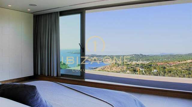 Villa de lujo y moderna con espectaculares vistas a la costa de Cala Tarida y las puestas de sol en venta, Ibiza - Villa de lujo y moderna con espectaculares vistas a la costa de Cala Tarida y las puestas de sol en alquiler, Ibiza