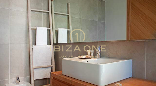 Luxury and Modern villa with spectacular view of the coast of Cala Tarida and the sunsets for sale, Ibiza - Luxury and Modern villa with spectacular view of the coast of Cala Tarida and the sunsets for rent, Ibiza