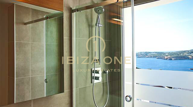 Luxe en moderne villa met spectaculair uitzicht op de kust van Cala Tarida en de zonsondergangen te koop, Ibiza - Luxe en moderne villa met spectaculair uitzicht op de kust van Cala Tarida en de zonsondergangen te huur, Ibiza