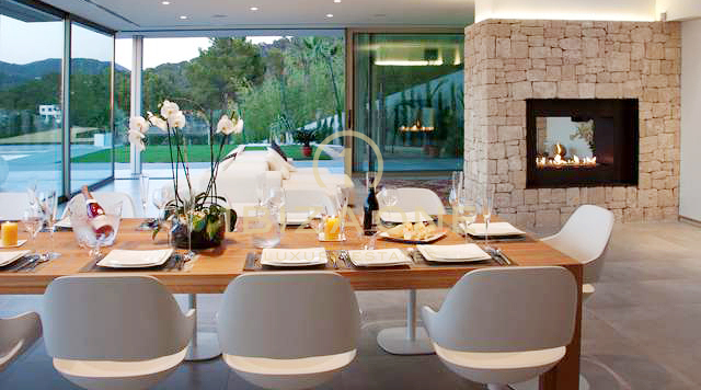Luxe en moderne villa met spectaculair uitzicht op de kust van Cala Tarida en de zonsondergangen te koop, Ibiza - Luxe en moderne villa met spectaculair uitzicht op de kust van Cala Tarida en de zonsondergangen te huur, Ibiza