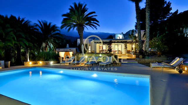 Maison de campagne / villa de luxe avec maison d'hôtes et beau jardin à vendre, Ibiza - Maison de campagne / villa de luxe avec maison d'hôtes et beau jardin à louer, Ibiza