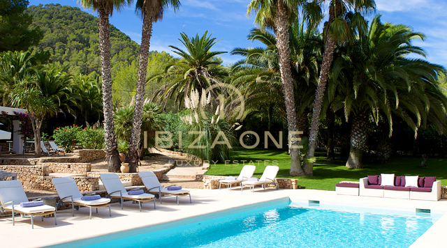 Maison de campagne / villa de luxe avec maison d'hôtes et beau jardin à vendre, Ibiza - Maison de campagne / villa de luxe avec maison d'hôtes et beau jardin à louer, Ibiza