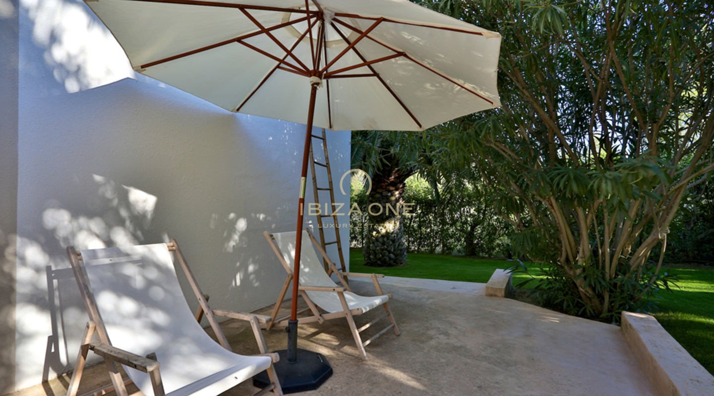 Luxe Charmante Landhuis / Villa met gastenverblijf en prachtige tuin te koop, Ibiza - Luxe Charmante Landhuis / Villa met gastenverblijf en prachtige tuin te huur, Ibiza