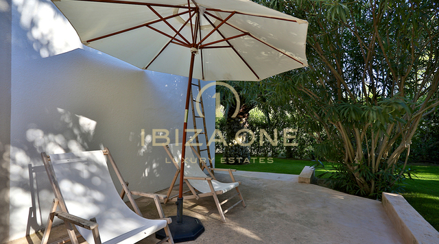 Luxe Charmante Landhuis / Villa met gastenverblijf en prachtige tuin te koop, Ibiza - Luxe Charmante Landhuis / Villa met gastenverblijf en prachtige tuin te huur, Ibiza