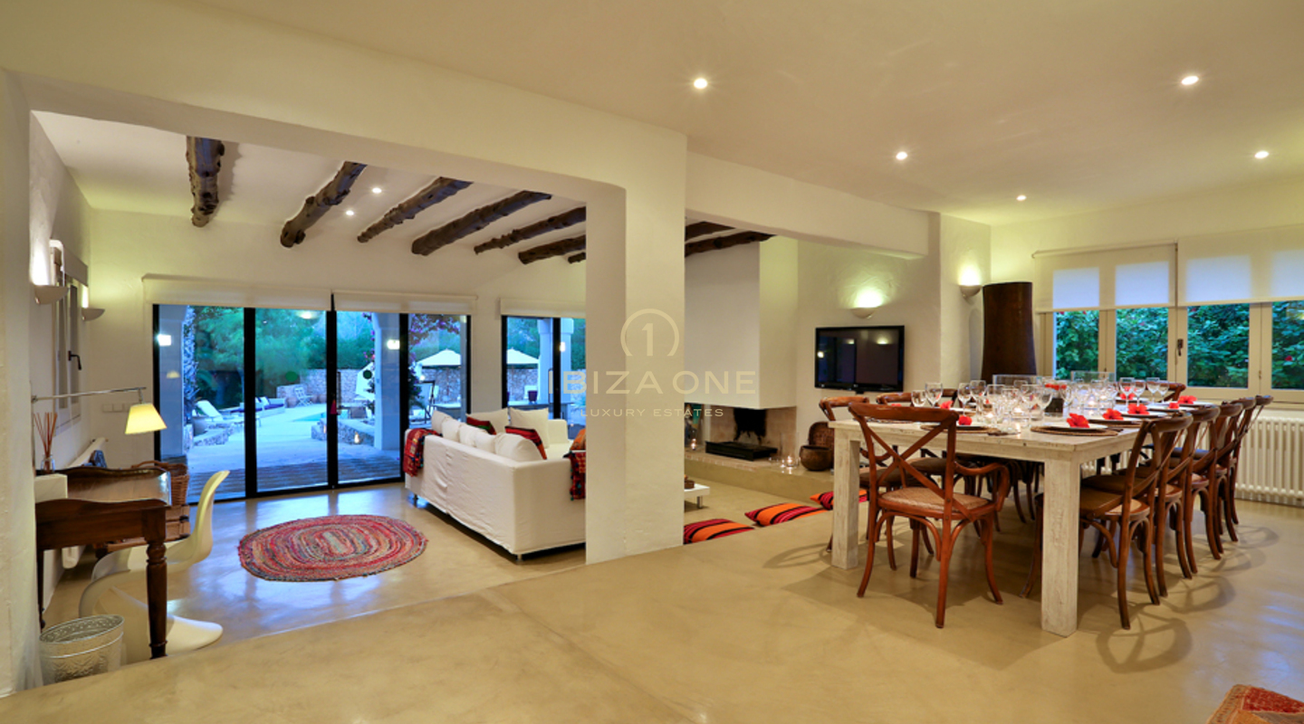 Luxuriöses, charmantes Landhaus / Villa mit Gästehaus und wunderschönem Garten zu verkaufen, Ibiza - Luxuriöses, charmantes Landhaus / Villa mit Gästehaus und wunderschönem Garten zu vermieten, Ibiza