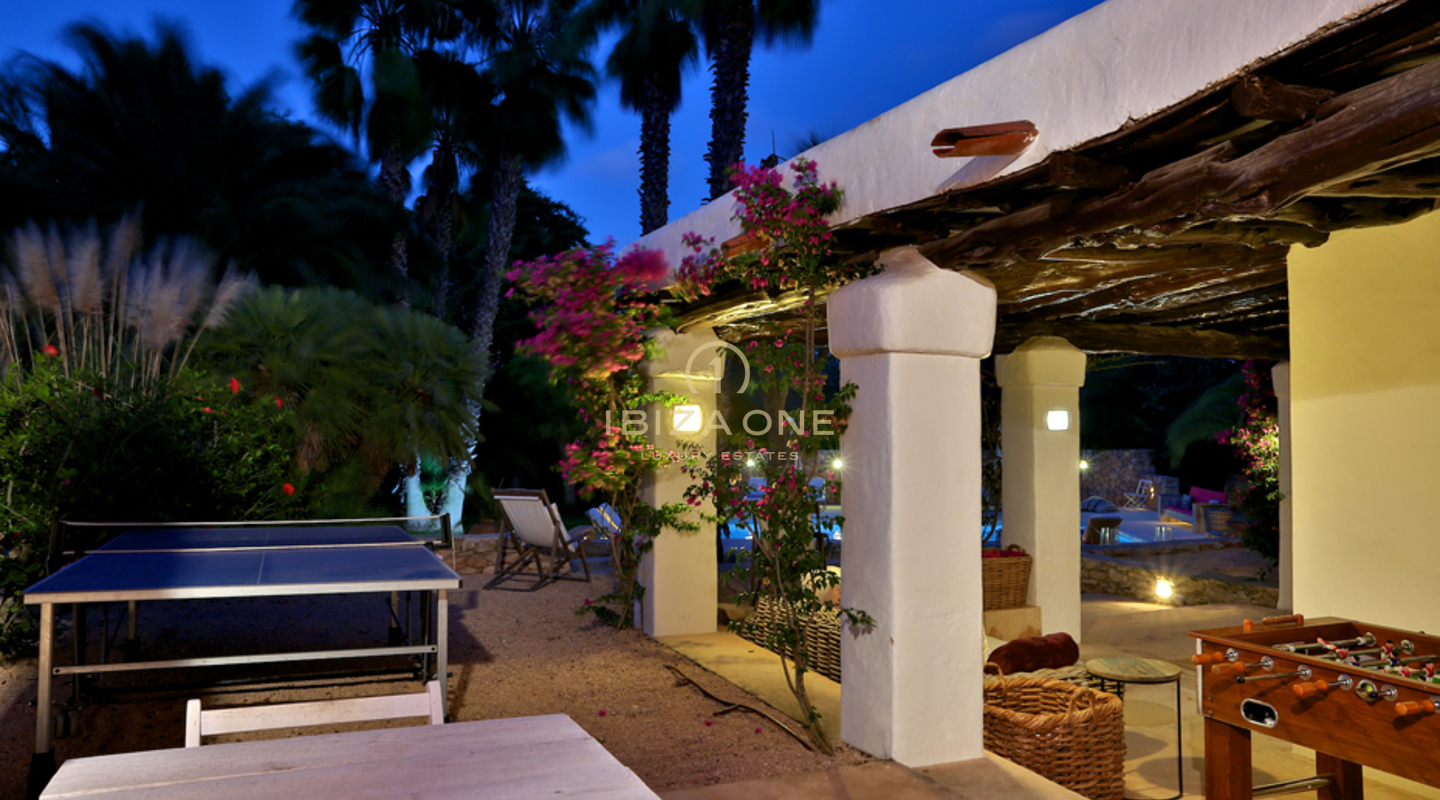 Maison de campagne / villa de luxe avec maison d'hôtes et beau jardin à vendre, Ibiza - Maison de campagne / villa de luxe avec maison d'hôtes et beau jardin à louer, Ibiza