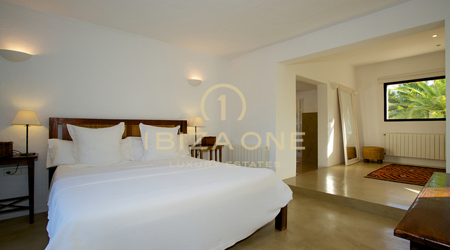 Casa de campo / villa de lujo con encanto con casa de invitados y hermoso jardín en venta, Ibiza - Casa de campo / villa de lujo con encanto con casa de invitados y hermoso jardín en alquiler, Ibiza