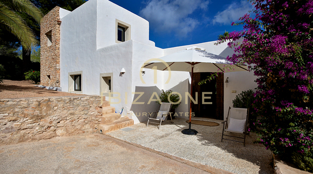 Luxury Charming country house / villa with guest house and beautiful garden for sale, Ibiza - Luxury Charming country house / villa with guest house and beautiful garden for rent, Ibiza