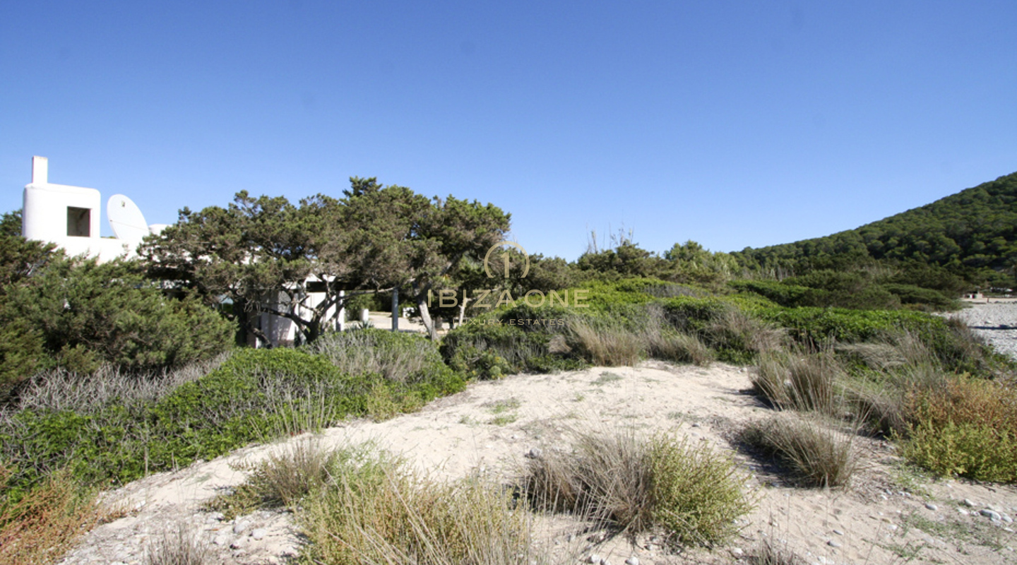 Luxe villa direct aan zee met toegang tot de zee in Cala Jondal te koop - villa direct aan zee - villa aan het water, Ibiza - Luxe villa direct aan zee met toegang tot de zee in Cala Jondal te huur - villa direct aan zee - villa aan het water, Ibiza