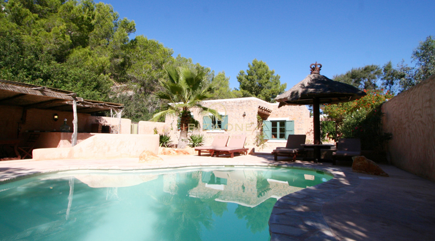 Lussuosa e spaziosa proprietà/villa in prima linea con casa principale, dependance, 2 piscine e accesso privato al mare in vendita, Ibiza - Lussuosa e spaziosa proprietà/villa in prima linea con casa principale, dependance, 2 piscine e accesso privato al mare in affitto, Ibiza