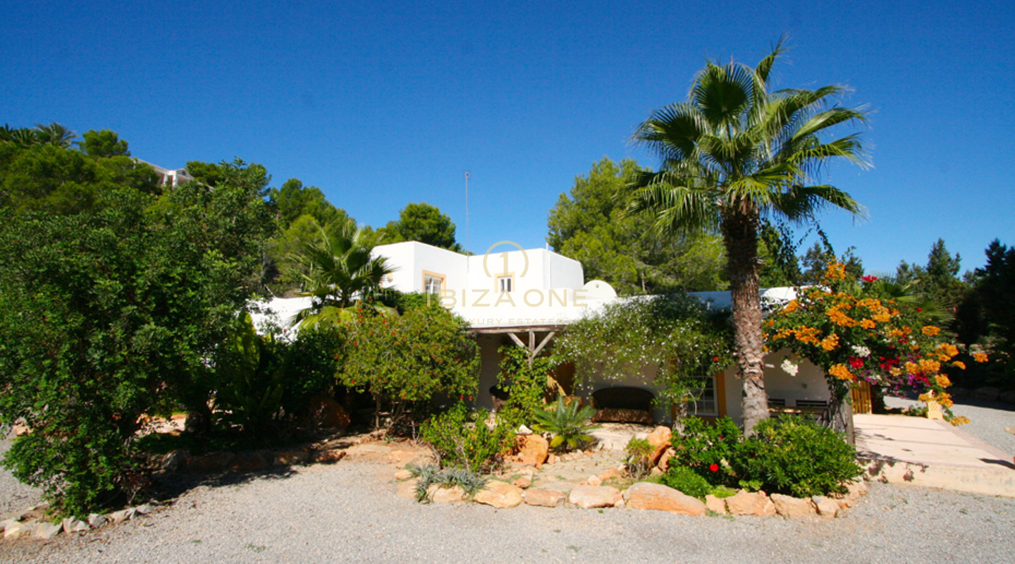 Luxe ruime villa aan de frontlinie met hoofdhuis, gastenverblijf, 2 zwembaden en privétoegang tot de zee te koop, Ibiza - Luxe ruime villa aan de frontlinie met hoofdhuis, gastenverblijf, 2 zwembaden en privétoegang tot de zee te huur, Ibiza