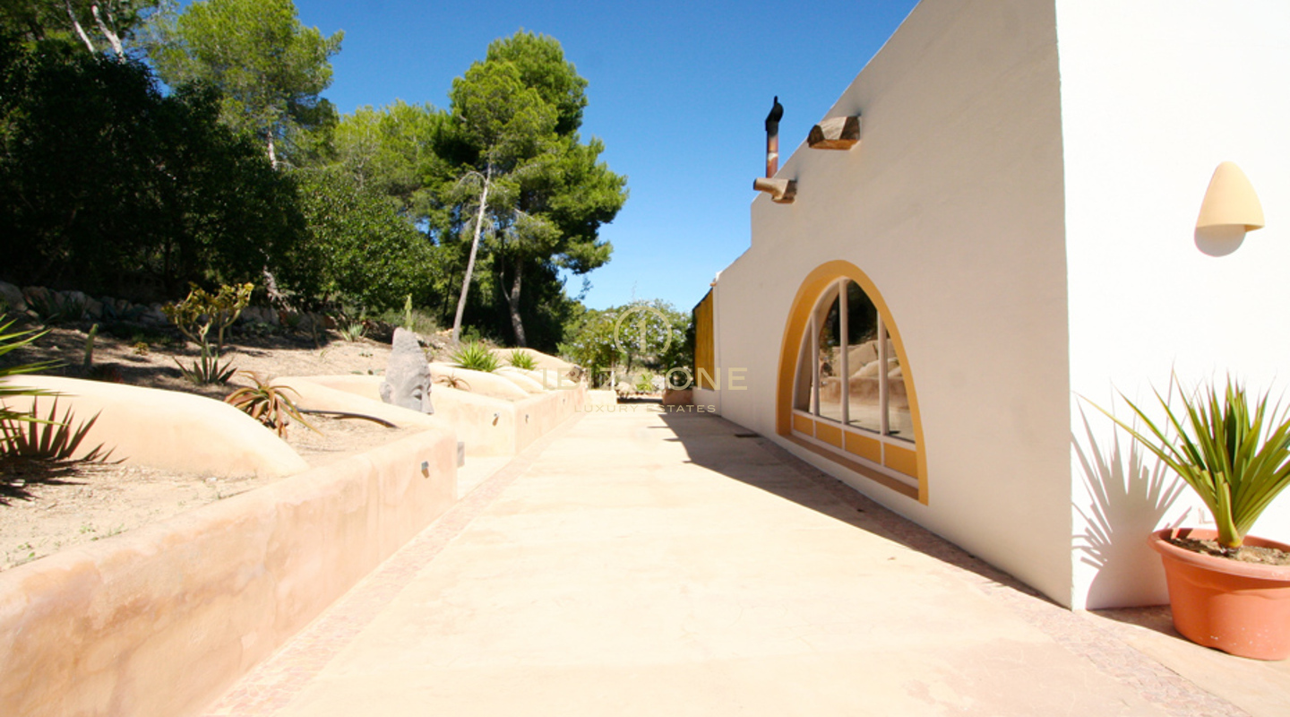 Luxe ruime villa aan de frontlinie met hoofdhuis, gastenverblijf, 2 zwembaden en privétoegang tot de zee te koop, Ibiza - Luxe ruime villa aan de frontlinie met hoofdhuis, gastenverblijf, 2 zwembaden en privétoegang tot de zee te huur, Ibiza