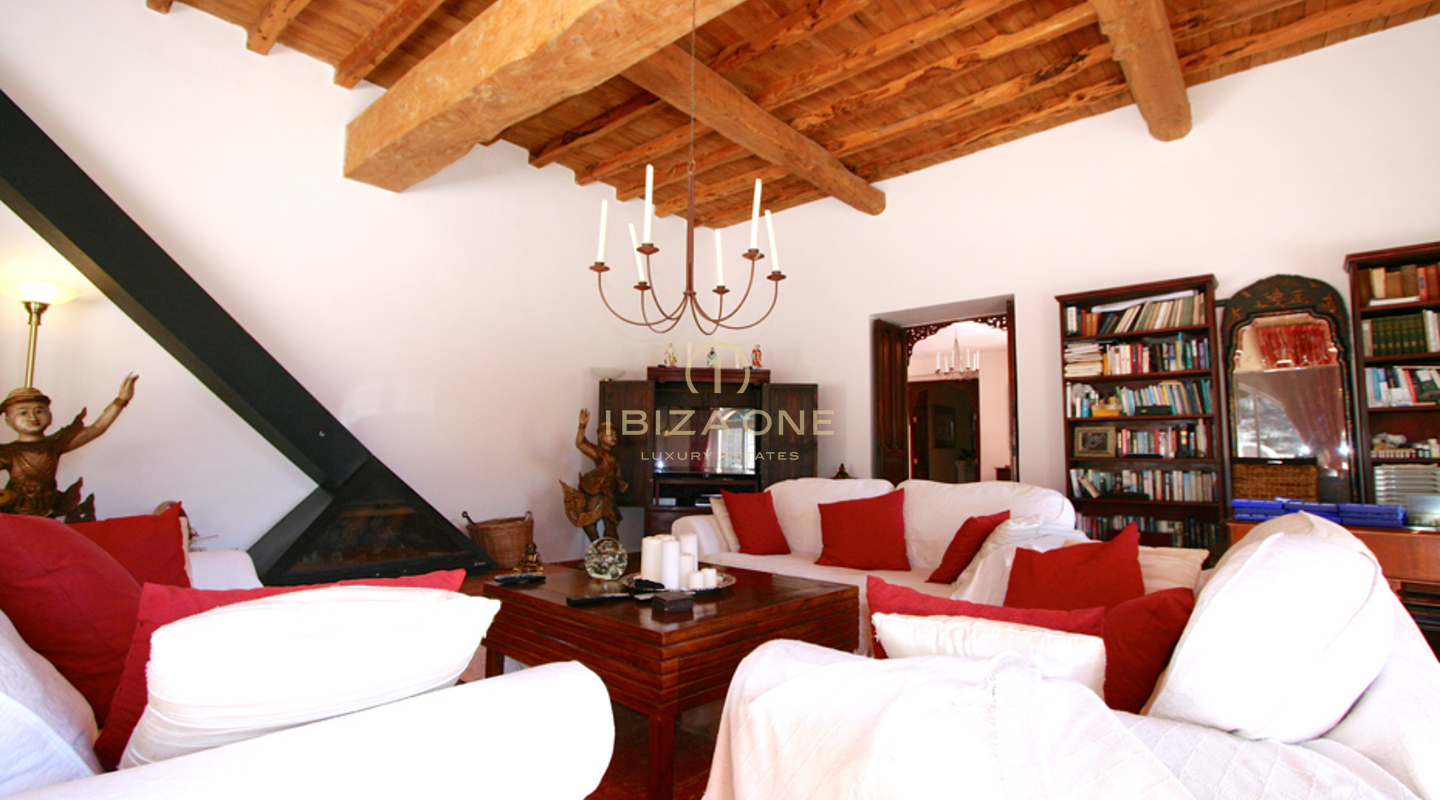 Propriété / villa de luxe spacieuse en première ligne avec une maison principale, une maison d'hôtes et 2 piscines et accès privé à la mer à vendre, Ibiza - Propriété / villa de luxe spacieuse en première ligne avec une maison principale, une maison d'hôtes et 2 piscines et accès privé à la mer à louer, Ibiza