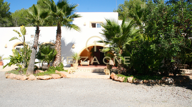 Luxuriöses, geräumiges Anwesen/Villa in erster Meereslinie mit Haupthaus, Gästehaus, 2 Pools und privatem Meerzugang zu verkaufen, Ibiza - Luxuriöses, geräumiges Anwesen/Villa in erster Meereslinie mit Haupthaus, Gästehaus, 2 Pools und privatem Meerzugang zu vermieten, Ibiza