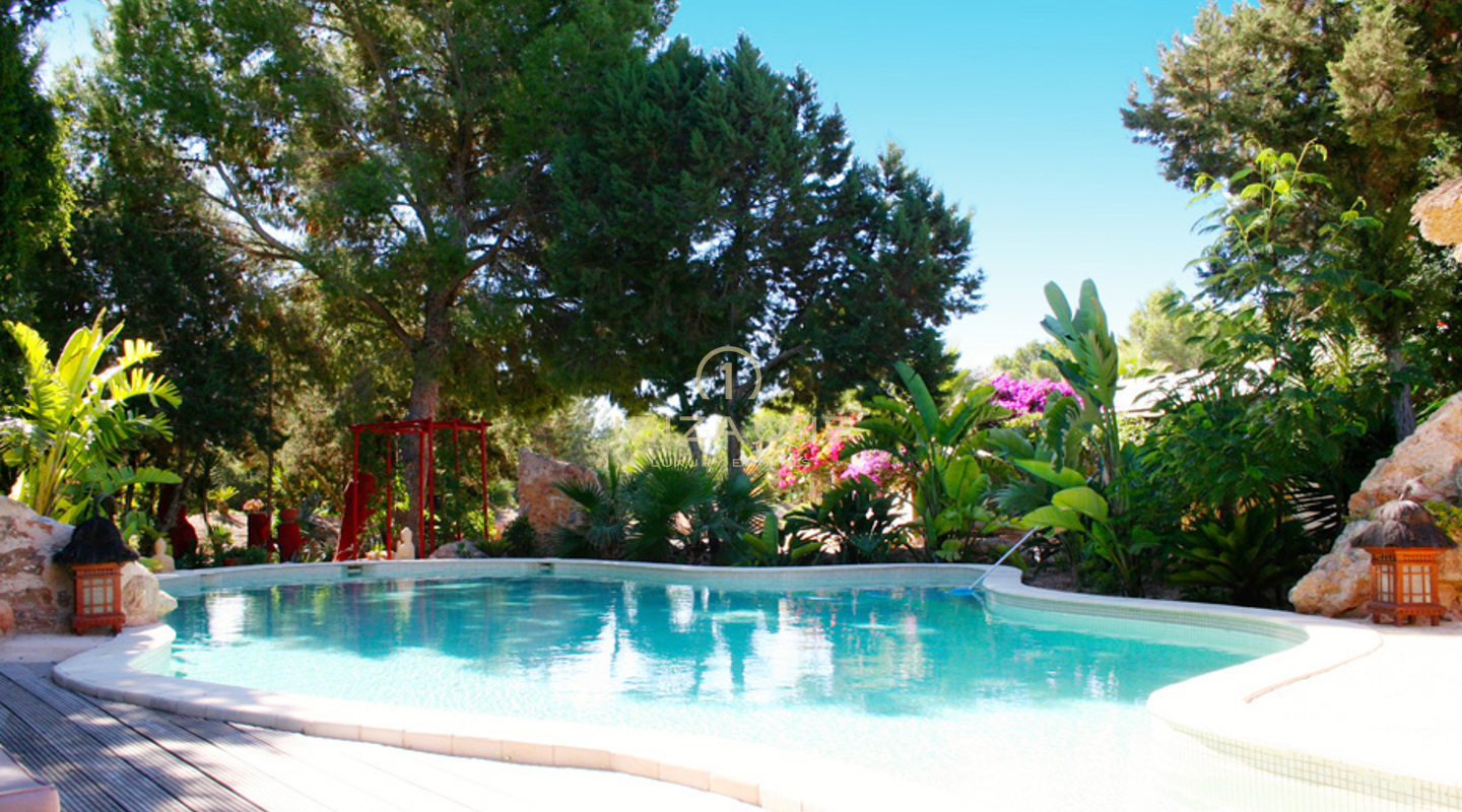 Luxuriöses, geräumiges Anwesen/Villa in erster Meereslinie mit Haupthaus, Gästehaus, 2 Pools und privatem Meerzugang zu verkaufen, Ibiza - Luxuriöses, geräumiges Anwesen/Villa in erster Meereslinie mit Haupthaus, Gästehaus, 2 Pools und privatem Meerzugang zu vermieten, Ibiza