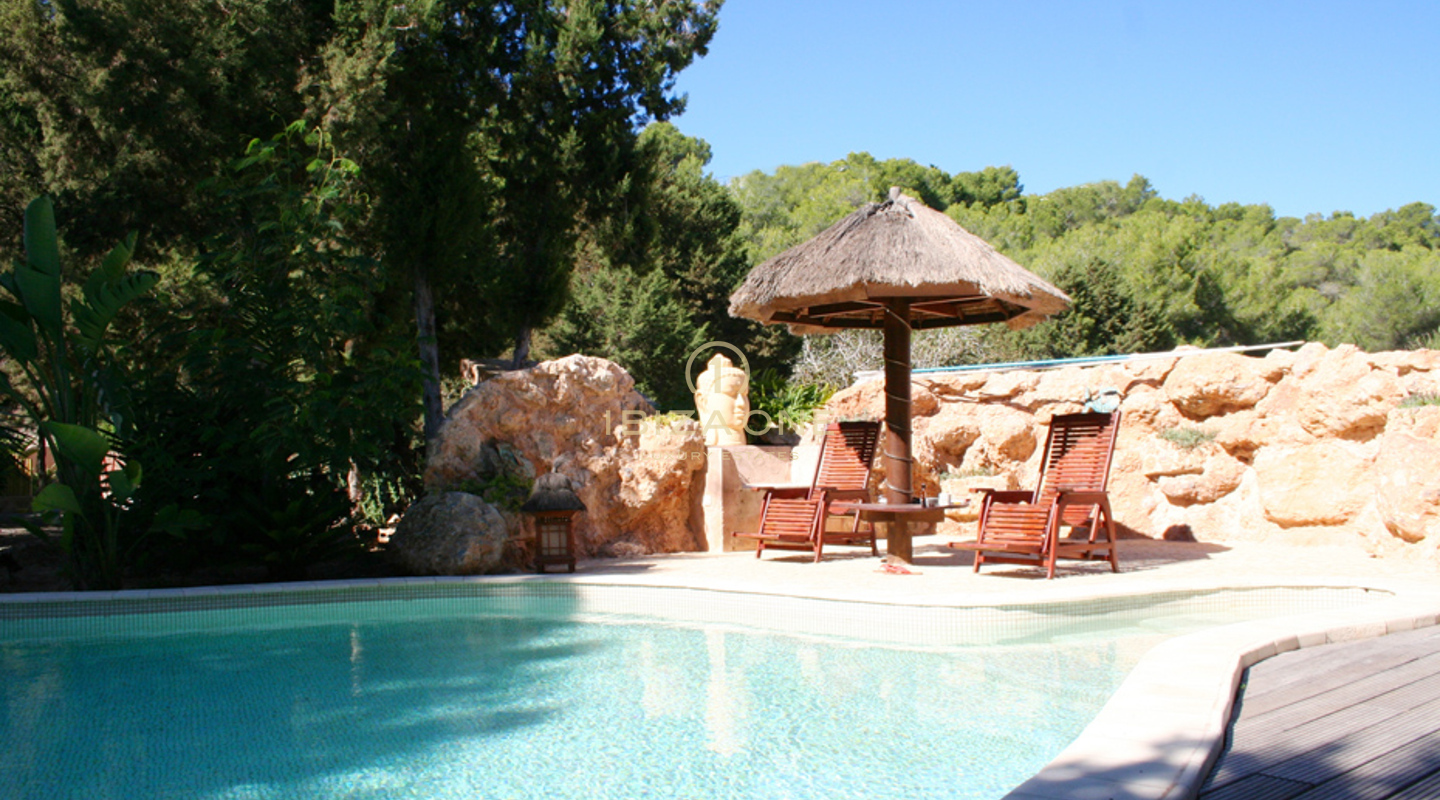 Luxe ruime villa aan de frontlinie met hoofdhuis, gastenverblijf, 2 zwembaden en privétoegang tot de zee te koop, Ibiza - Luxe ruime villa aan de frontlinie met hoofdhuis, gastenverblijf, 2 zwembaden en privétoegang tot de zee te huur, Ibiza