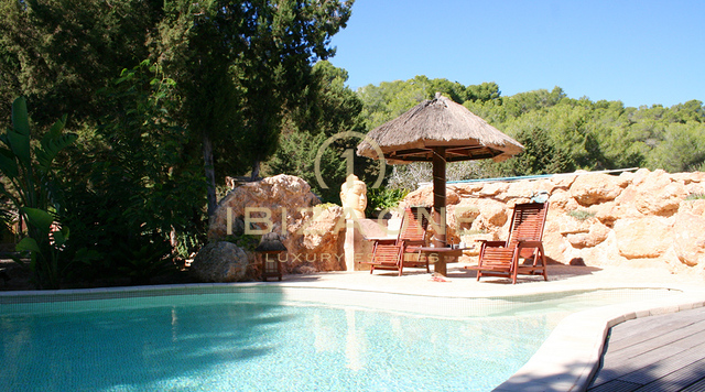 Lussuosa e spaziosa proprietà/villa in prima linea con casa principale, dependance, 2 piscine e accesso privato al mare in vendita, Ibiza - Lussuosa e spaziosa proprietà/villa in prima linea con casa principale, dependance, 2 piscine e accesso privato al mare in affitto, Ibiza