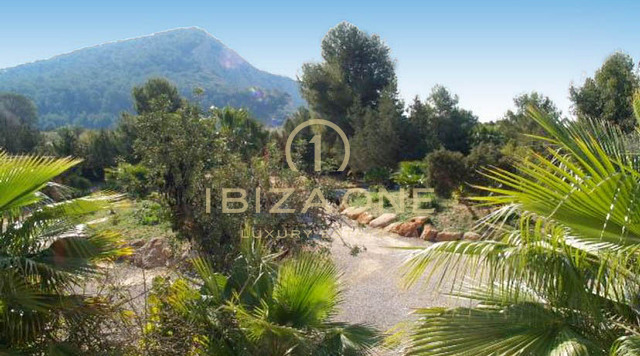 Luxuriöses, geräumiges Anwesen/Villa in erster Meereslinie mit Haupthaus, Gästehaus, 2 Pools und privatem Meerzugang zu verkaufen, Ibiza - Luxuriöses, geräumiges Anwesen/Villa in erster Meereslinie mit Haupthaus, Gästehaus, 2 Pools und privatem Meerzugang zu vermieten, Ibiza