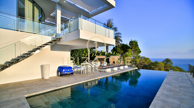 Villa de luxe moderne flambant neuve à Vista Alegre / Es Cubells avec d'excellentes vues sur la mer à louer, Ibiza - licence de location touristique