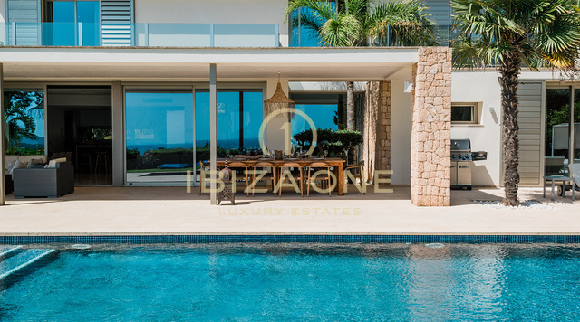 Moderne Luxusvilla in der renommierten Wohnanlage Can Rimbau mit fantastischem Panoramablick zu vermieten, Ibiza