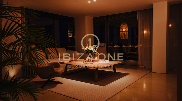 Exclusieve frontlinie villa met directe toegang tot de zee te huur