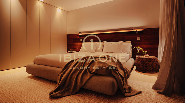 Exclusiva villa en primera línea con acceso directo al mar en alquiler