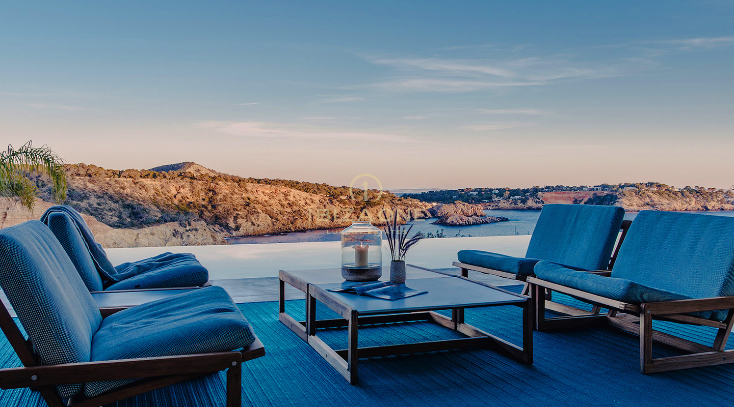 Exclusiva villa en primera línea con acceso directo al mar en alquiler