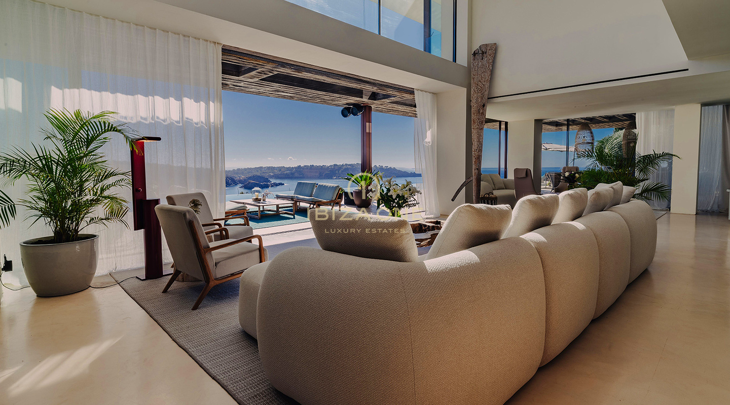 Exclusiva villa en primera línea con acceso directo al mar en alquiler