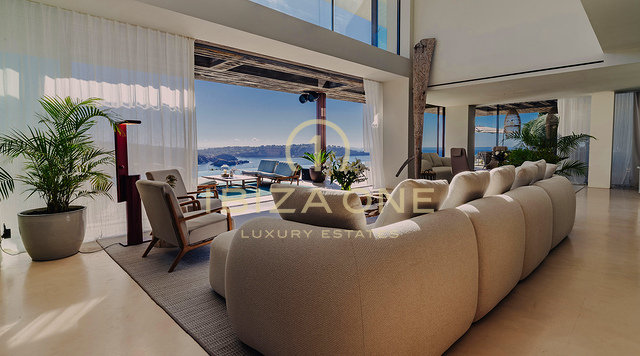 Exclusiva villa en primera línea con acceso directo al mar en alquiler