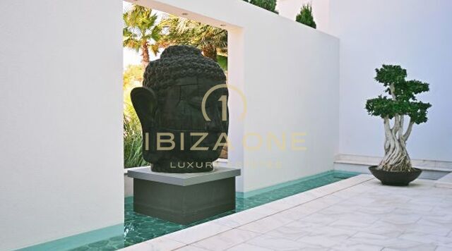 Nieuw gebouwde, lichte luxe villa in een prachtige subtropische tuin te koop, Ibiza - Nieuw gebouwde, lichte luxe villa in een prachtige subtropische tuin te huur, Ibiza