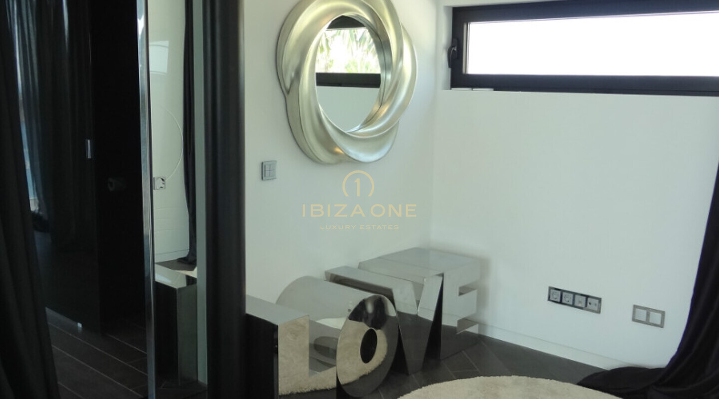 Luxe villa aan het water - tweede lijn zee Villa - tweede lijn zee Villa aan zee te koop, Ibiza - Luxe villa aan het water - tweede lijn zee Villa - tweede lijn zee Villa aan zee te huur, Ibiza