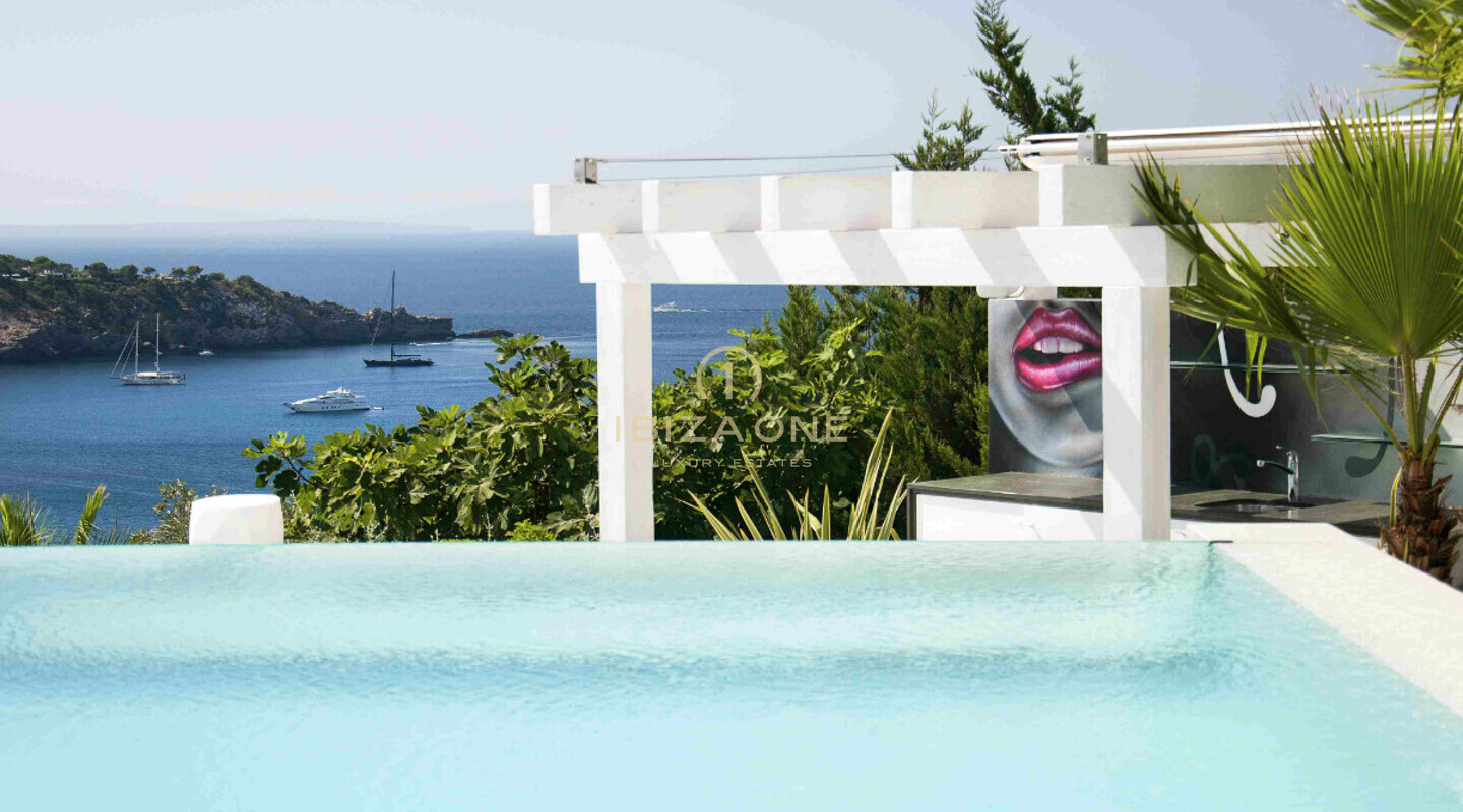 Villa de luxe au bord de l'eau - Villa en deuxième ligne de mer - Villa en deuxième ligne de mer à vendre, Ibiza - Villa de luxe au bord de l'eau - Villa en deuxième ligne de mer - Villa en deuxième ligne de mer à louer, Ibiza