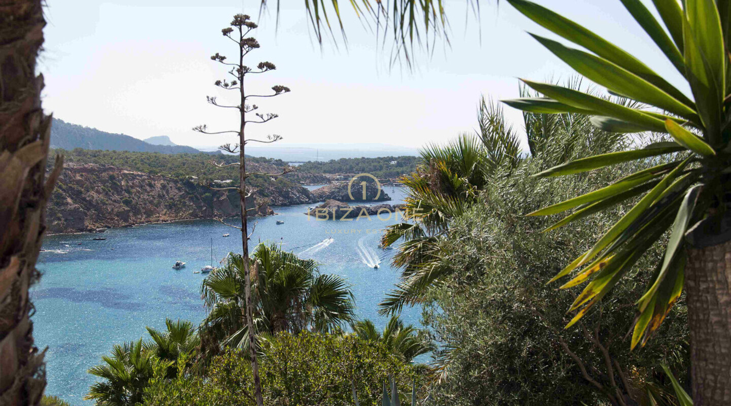 Luxury Villa by the water - second sea line Villa - second sea line Villa by the sea for sale, Ibiza - Luxury Villa by the water - second sea line Villa - second sea line Villa by the sea for rent, Ibiza