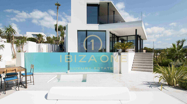 Luxe villa aan het water - tweede lijn zee Villa - tweede lijn zee Villa aan zee te koop, Ibiza - Luxe villa aan het water - tweede lijn zee Villa - tweede lijn zee Villa aan zee te huur, Ibiza