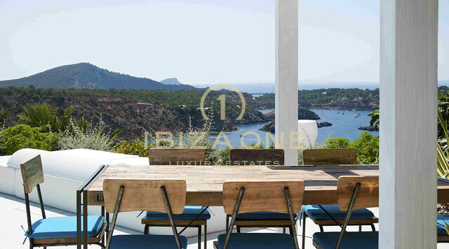 Villa de lujo junto al agua - segunda línea de mar Villa - segunda línea de mar Villa junto al mar en venta, Ibiza - Villa de lujo junto al agua - segunda línea de mar Villa - segunda línea de mar Villa junto al mar en alquiler, Ibiza
